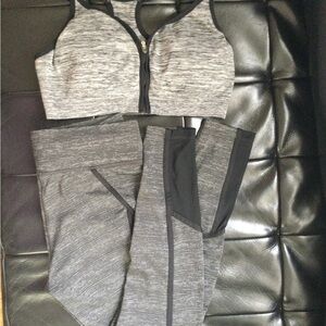 Work-out set: 2 pieces leggings and sport bra.